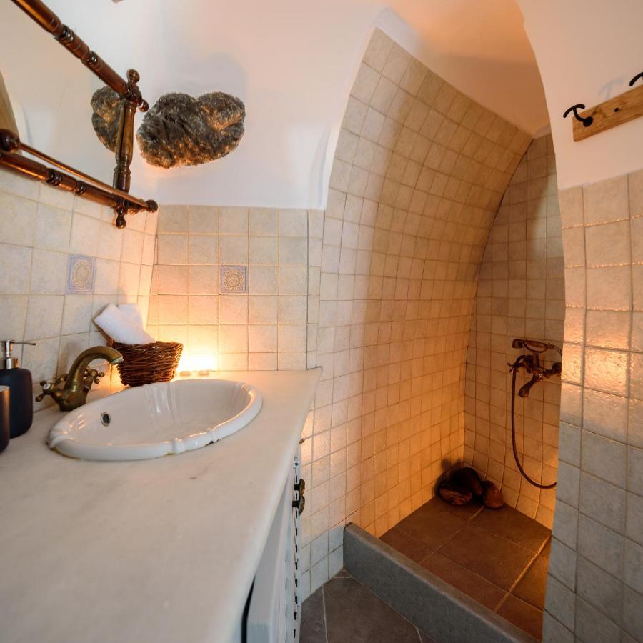 Villa Cave House Martrona à Foinikiá Extérieur photo